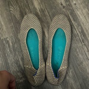 Size 9 Rothys